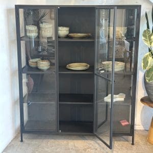 Klaro – ויטרינת ברזל עם דלתות זכוכית