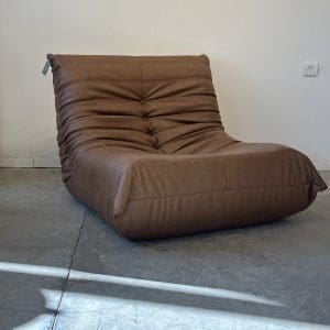 כורסא “Luna” – חום מדמוי עור