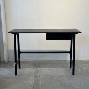 Pari – שולחן עבודה מעץ מלא | צבע שחור